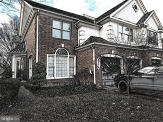 7916 Turncrest Dr, Potomac, MD 20854