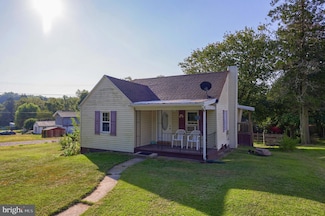 11 Poplar Ave, Temple, PA 19560