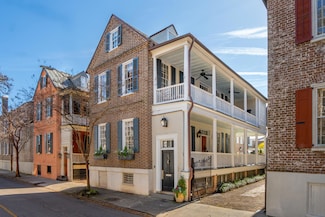 31 Hasell St, Charleston, SC 29401