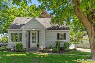 3901 MacRace St SW, Grandville, MI 49418