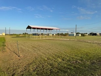 119 Swordfish Ln, Palacios, TX 77465