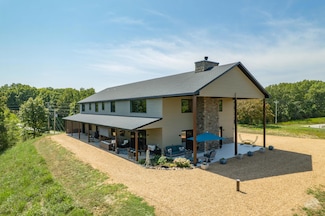 10 Roll Top Cir, Cape Fair, MO 65624