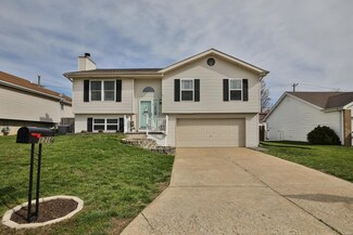 1716 Summergate Estates Dr, Saint Peters, MO 63303