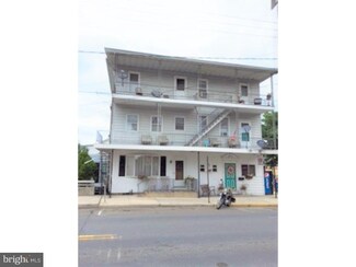 27 E Main St, Tremont, PA 17981