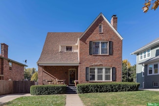 320 S 49th Ave, Omaha, NE 68132