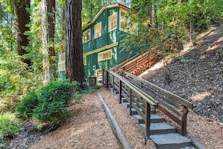 15182 Canyon 6 Rd, Guerneville, CA 95446