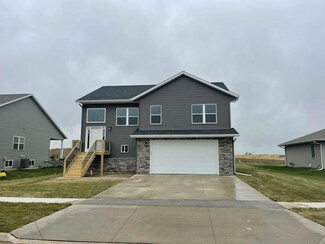 1008 S 11th Ave, Washington, IA 52353