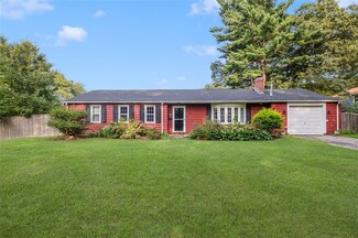70 Broadbent St, Warwick, RI 02886