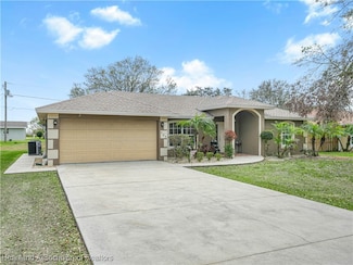 605 S Young Ave, Avon Park, FL 33825