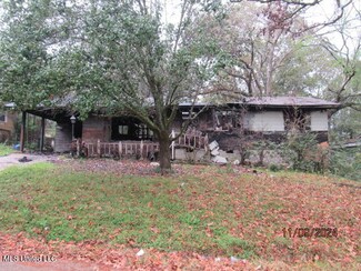 2701 Revere St, Jackson, MS 39212