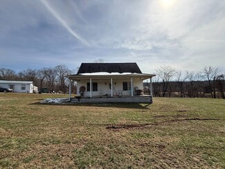 162 Yellow Springs Rd, Elizabethtown, IL 62931
