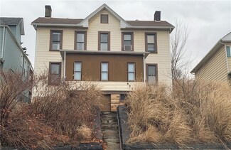 422 W 7th Ave, Tarentum, PA 15084