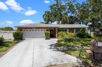 12849 Palm Dr, Largo, FL 33774