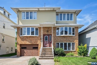 32 Koster St, Wallington, NJ 07057