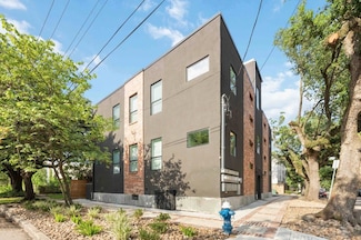 214 Welch St Unit 1, Houston, TX 77006
