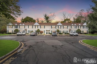 31 Hanover Square, Middlesex, NJ 08846
