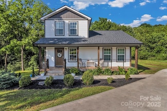 1024 Bear Creek Rd, Leicester, NC 28748