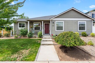 309 Clearview Dr, Talent, OR 97540