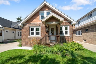 2561 S 68th St, Milwaukee, WI 53219