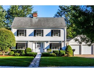 95 Caseland St, Springfield, MA 01107