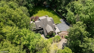 16 Forest Dr, Newton, NJ 07860