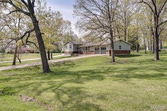 3008 Sharron Dr, Foristell, MO 63348