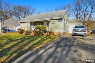 23 Colgate Rd, Oakland, NJ 07436