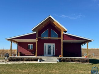 1402 Main St, Wakefield, NE 68784