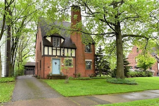 18310 Scottsdale Blvd, Shaker Heights, OH 44122