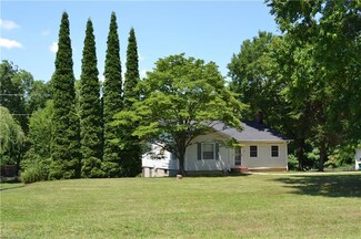 1192 W Academy St, Madison, NC 27025