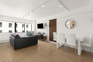 310 W 56th St Unit 5D, New York, NY 10019