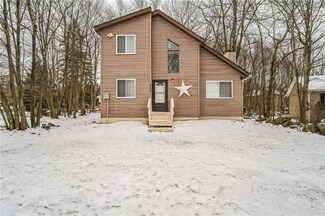9183 Buttonwood Ct, Tobyhanna, PA 18466