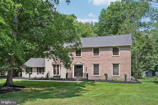21 Holly Oak Dr, Voorhees, NJ 08043