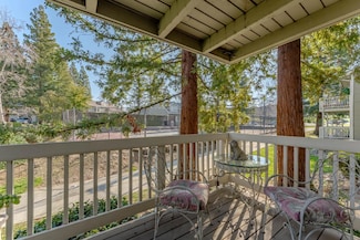121 Valley Oak Dr, Roseville, CA 95678