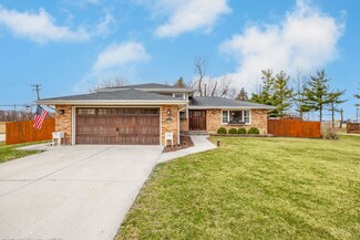 16960 S Plainsman Ct, Plainfield, IL 60586