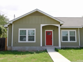 19214 D'Hanis St Unit 1, Lytle, TX 78052