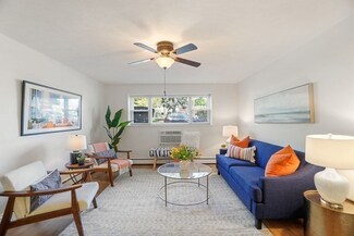 21 Warren St Unit B-1, Waltham, MA 02453