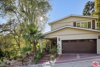 2973 Hutton Dr, Beverly Hills, CA 90210