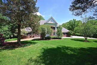 19301 Deer Pointe Estates Dr, Glencoe, MO 63038