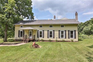 446 Parrish Rd, Honeoye Falls, NY 14472