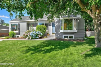 702 S 31st Ave, Yakima, WA 98902
