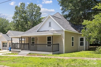 1108 4th St, Statesville, NC 28677