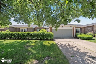464 Ashley Dr, Grand Blanc, MI 48439