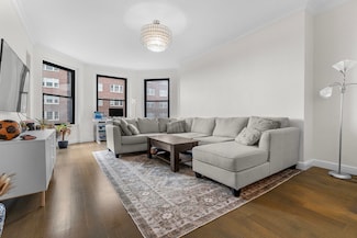 4 Charlesgate E Unit 504, Boston, MA 02215