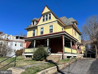 19 W Stewart Ave, Lansdowne, PA 19050
