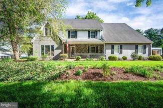 510 Greenhowe Dr, Lititz, PA 17543