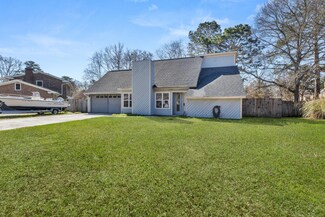 2915 Nantuckett Ave, North Charleston, SC 29420
