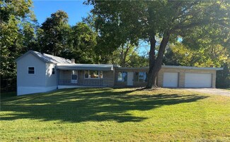 2127 Circle Dr, Madison, IN 47250