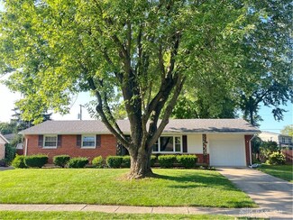404 Reichard Dr, Vandalia, OH 45377