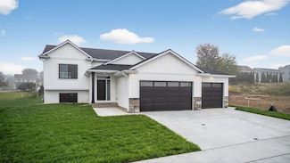 6119 Cody Ln, Rochester, MN 55901